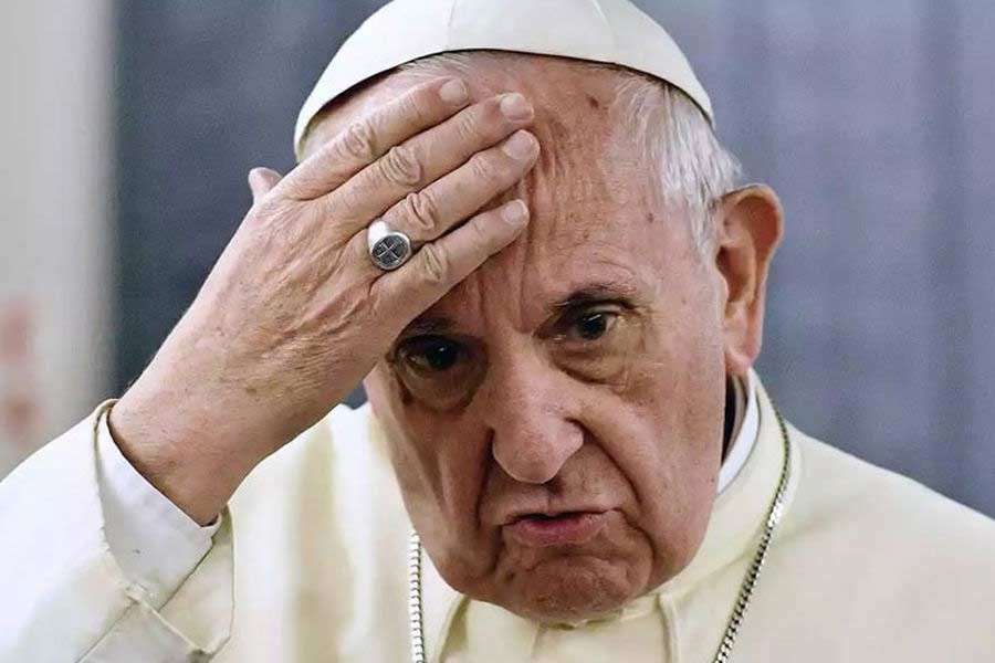 85 Year Old Pope Francis Plans To Resign