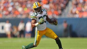 who does aaron jones play for