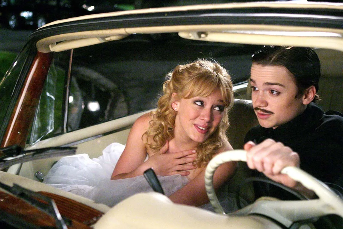 how old was hilary duff in a cinderella story